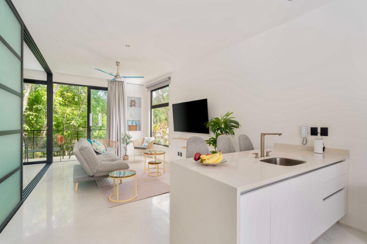Stylish And Peaceful Jungle Studio At 525 툴룸 외부 사진