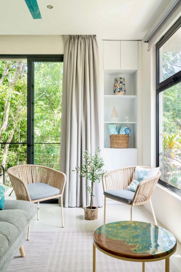 Stylish And Peaceful Jungle Studio At 525 툴룸 외부 사진