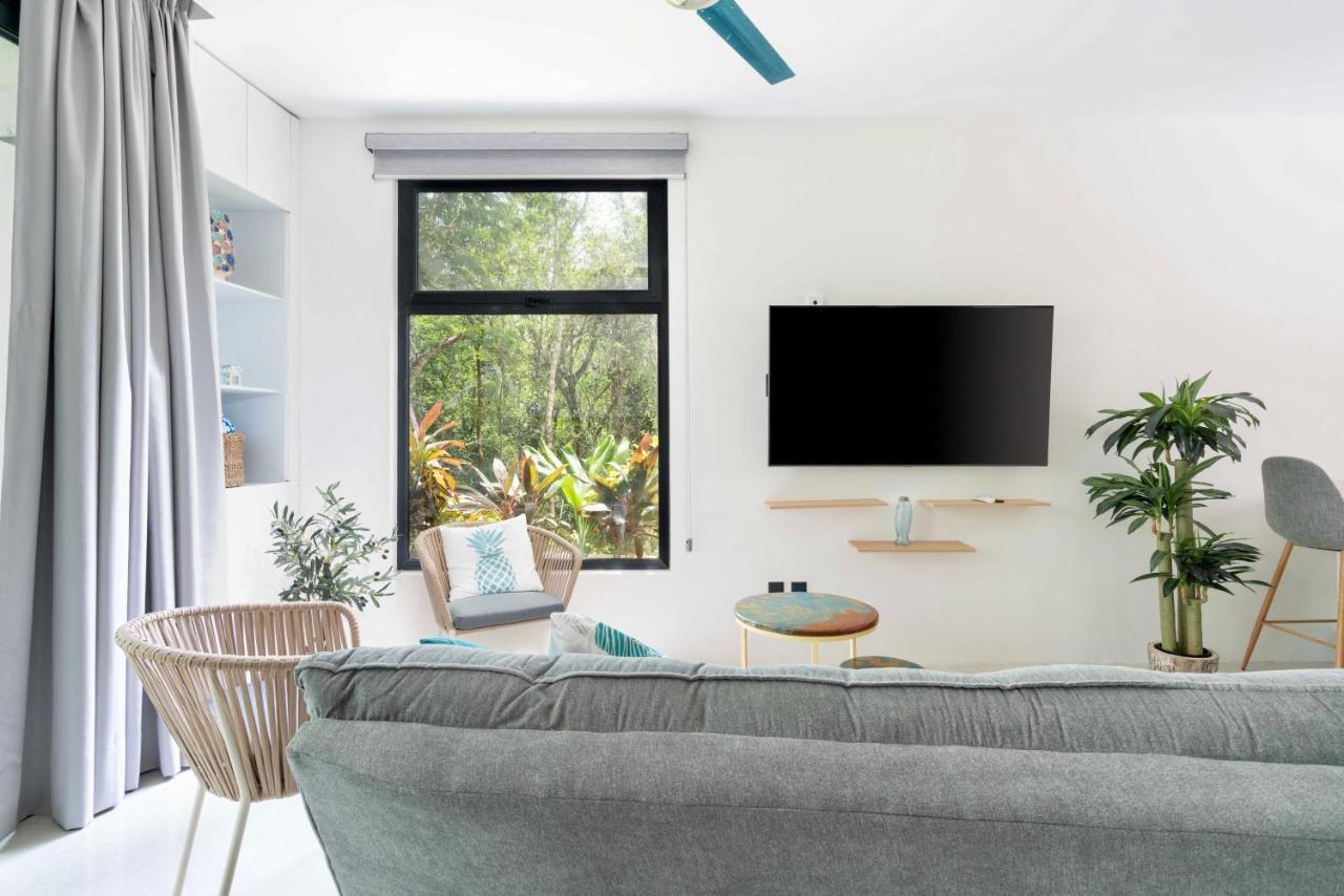 Stylish And Peaceful Jungle Studio At 525 툴룸 외부 사진